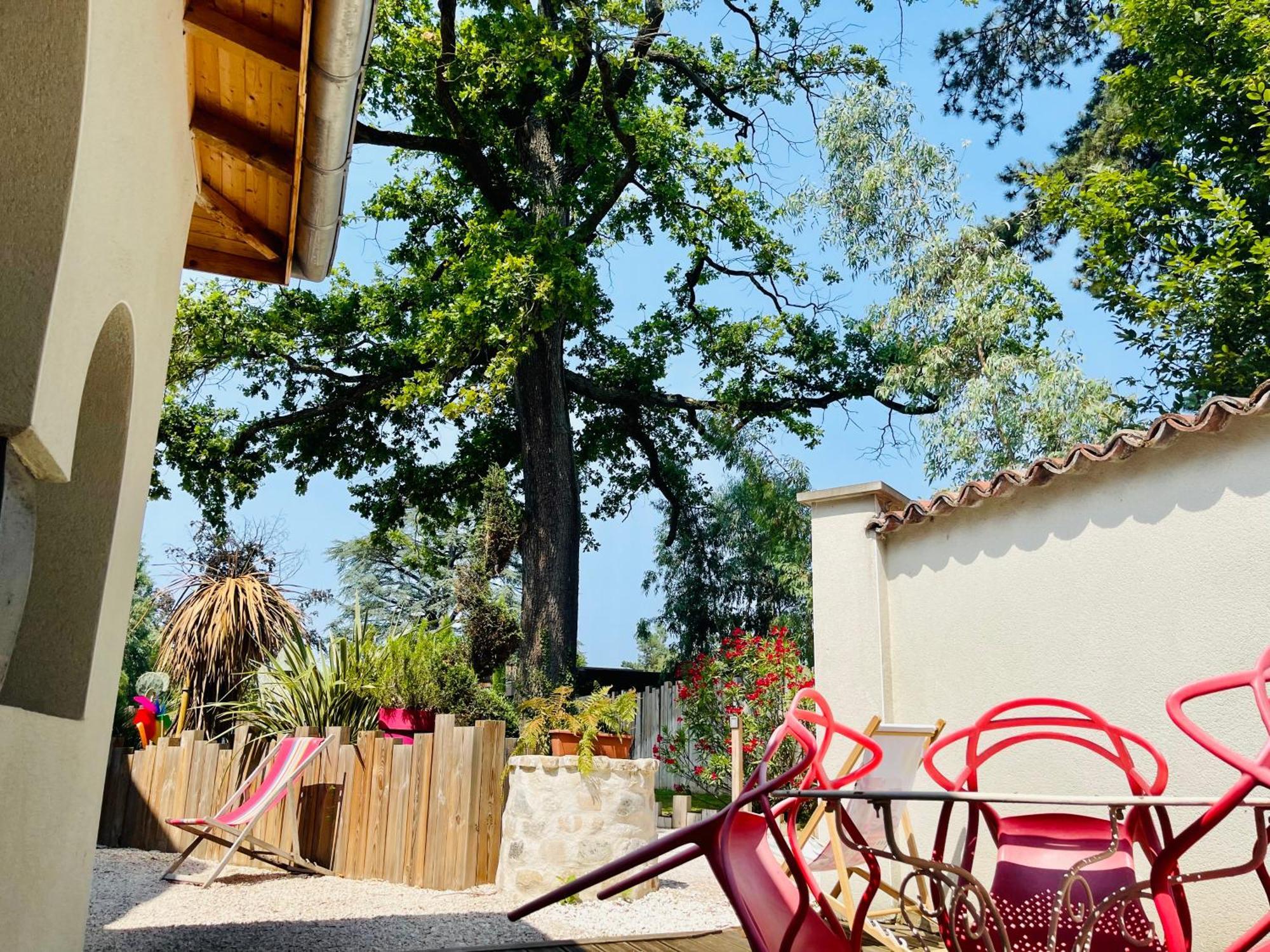 Bed and Breakfast Aux Tourelles 1888 - Tres Proche Lyon Tassin-la-Demi-Lune Exterior foto